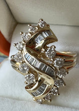 Load image into Gallery viewer, 14k Gold Diamond Ring with Baguettes