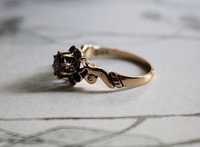 Load image into Gallery viewer, 14k Gold Vintage Garnet Ring