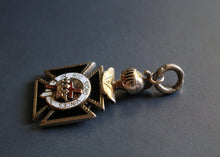 Load image into Gallery viewer, 14k Masonic Knight’s Templar Fob / Medal / Medallion /
