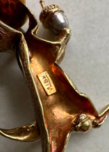 Load image into Gallery viewer, 18k Gold, Diamond and Emerald Chipmunk Pin