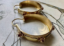 Load image into Gallery viewer, 18k Gold Hoop Earrings by Corletto