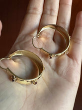 Load image into Gallery viewer, 18k Gold Hoop Earrings by Corletto