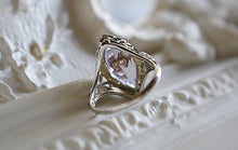 Load image into Gallery viewer, 18k White Gold & Amethyst Ring with Diamond