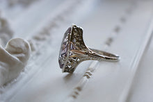 Load image into Gallery viewer, 18k White Gold & Amethyst Ring with Diamond