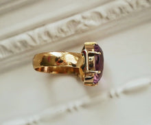 Load image into Gallery viewer, Antique Victorian 18k Gold & Rose de France Amethyst Ring