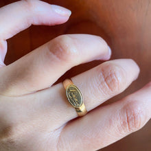 Load image into Gallery viewer, Circa 1901 18k Gold Swedish Minne Ring
