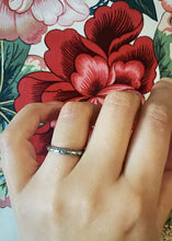 Load image into Gallery viewer, Genuine 18k Traub Orange Blossom Ring - Signed Fine Jewelry