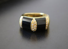Load image into Gallery viewer, La Triomphe 18k Gold Onyx & Diamond Ring
