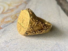 Load image into Gallery viewer, Ornate 18k Gold “Spes Unica” Ring - Fine Jewelry