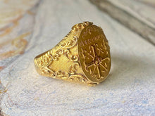 Load image into Gallery viewer, Ornate 18k Gold “Spes Unica” Ring - Fine Jewelry