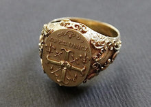 Load image into Gallery viewer, Ornate 18k Gold “Spes Unica” Ring - Fine Jewelry