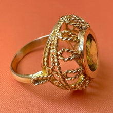 Load image into Gallery viewer, Ornate 1960s 18kt Gold and Peridot Ring by Corletto - Fine