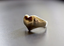 Load image into Gallery viewer, 14k Gold “Witch’s Heart” Ring
