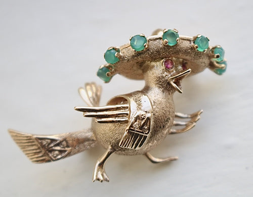 14kt Yellow Gold, Ruby-Eyed Bird with Sombrero Brooch