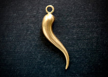 Load image into Gallery viewer, 18k Gold Cornicello - Fine Jewelry