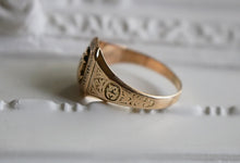 Load image into Gallery viewer, Ms. B’s 1933 10k Gold and Enamel Class Ring