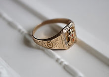 Load image into Gallery viewer, Ms. B’s 1933 10k Gold and Enamel Class Ring