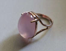 Load image into Gallery viewer, Rose Quartz Cabochon Ring set in 14k Gold