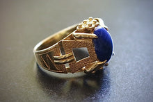 Load image into Gallery viewer, Vintage 18k Gold and Lapis Lazuli Ring - Fine Jewelry