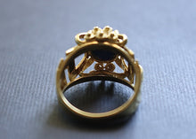 Load image into Gallery viewer, Vintage 18k Gold and Lapis Lazuli Ring - Fine Jewelry